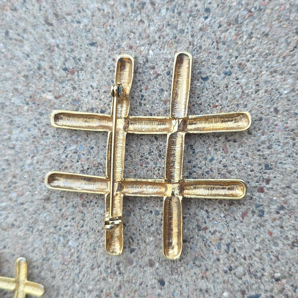 Vintage 1980's Gold Toned Hashtag Set - Picture 3 of 4
